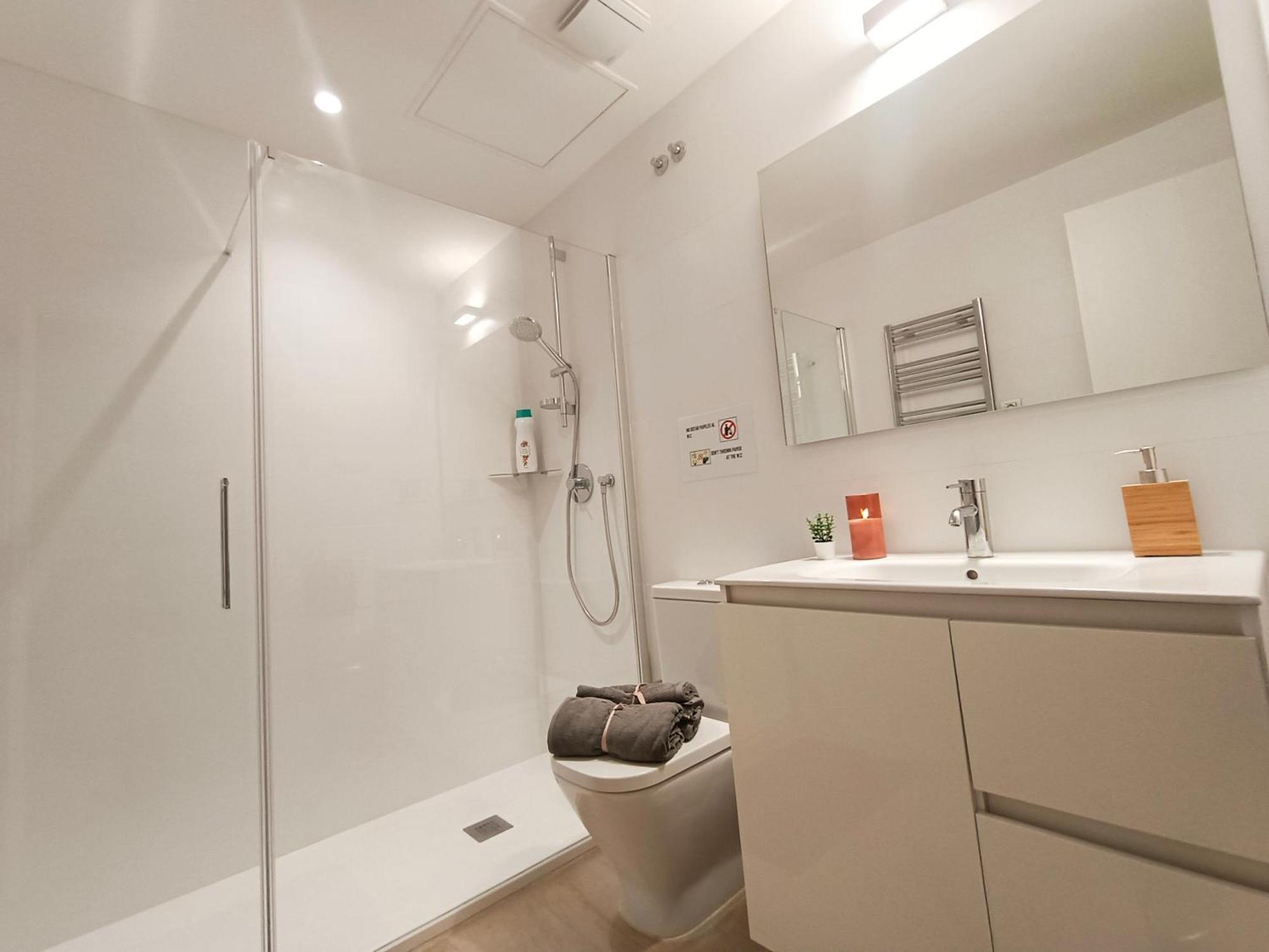 Oasis Rooms Barcelona - By Ronda Universidad المظهر الخارجي الصورة